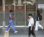 국방부 "응급실 근무 거부 군의관 징계 검토 안해"