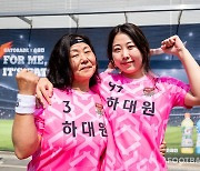 "막내딸이랑 같이 축구해요!"…'승리보다 소중한 행복' 함께하는 모녀