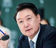 당정 "2026년도 의대정원 조정 가능…여야의정 협의체 환영"