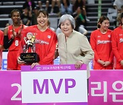 '만장일치 MVP' 미야자와 "삼겹살 회식 기대하고 있어요" [MD아산]