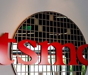 "TSMC 美공장 내년 양산 준비 순항…건설·인력비용은 고민"