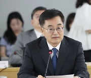 [사설] 民主, ‘전 국민 25만원 지원’ 당내 반대 목소리 새겨듣기를