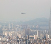 국군의 날 앞두고 연습 비행하는 공군 시그너스 수송기