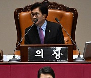 한덕수 "'감사한 의사' 명단 유포, 자유민주주의 사회에서 있을 수 없는 일"