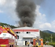 북한 '쓰레기 풍선'이 불냈다…기폭장치 터져 파주 창고 화재