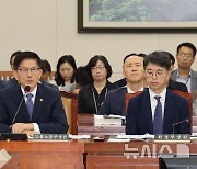 고용차관, '택배기사 사망' 쿠팡 "근로감독 준비하겠다"