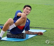 몸 푸는 김민재