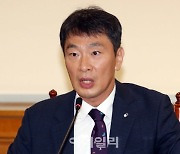 [포토]이복현 금감원장, "가계대출 관리 은행 자율적으로 강화해야"