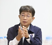 박상우 국토장관, 택배 현장 방문…명절 택배 종사자 과로 방지 당부