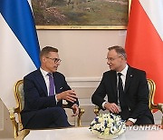 POLAND FINLAND DIPLOMACY