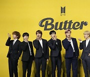 빌보드 “BTS, K팝의 장르를 넘어”…‘21세기 팝스타’ 선정