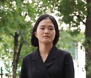 참고인 조사 출석하는 김유영 삼성서울병원 전공의 대표