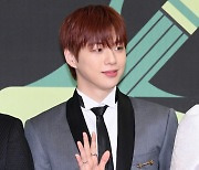 '강다니엘 명예훼손' 영상 올려 2억 번 '탈덕수용소', 1심서 벌금 1000만원