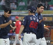 5강 향해 달려가는 길목서 선발 발견한 롯데…김태형 롯데 감독 “선발 박진이 기대 이상으로 잘 던져줬다” 흐뭇[스경X현장]