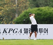 김현욱, 'KPGA 챌린지투어 16회 대회'서 우승…시즌 첫 다승자 등극