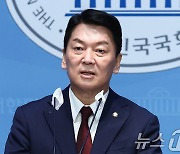 안철수 "의대 정원 증원 1년 유예해야"