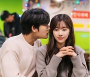 정해인♥정소민처럼? 김재중♥진세연, 초밀착 스킨십 데이트 포착 ('나쁜 기억 지우개')