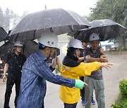 울릉 호우경보 발령에…남한권 군수, 추석 명절 대비 위험지역 등 주요사업장 방문