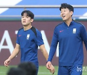 '06년생 양민혁 PSG 886억 초특급 윙어 넘었다'...CIES 선정 가장 경험이 풍부한 10대 선수 18위 등극