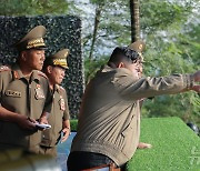 북한 김정은, 인민군 특수작전무력훈련기지 현지 시찰