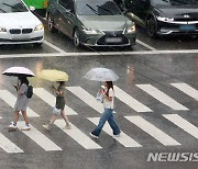 인천, 밤까지 최대 60㎜ 비…당분간 예년보다 더워