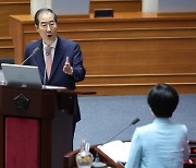 野 “의료 공백에 국민 죽어간다”… 韓총리 “가짜뉴스” 고함