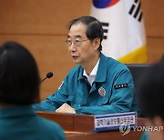 지방병원 찾은 한총리 "지역거점병원, 빅5 못지않게 키워야"(종합)