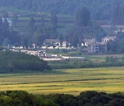 [속보] 합참 "北 쓰레기 풍선 다시 부양…경기 북부 이동 가능성"