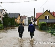 epaselect POLAND WEATHER FLOODS