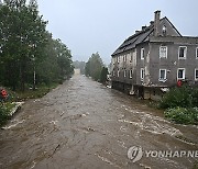 epaselect POLAND WEATHER FLOODS