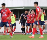 김천, '최하위' 인천 꺾고 5경기 만에 승리…3위 도약