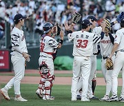 '대전 예수' 무너뜨렸다… '화력 대폭발' 롯데, 한화 꺾고 7위 수성