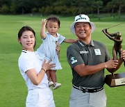 미국투어 도전 후에 감 잃었던 함정우 "가족의 힘으로 우승까지" [KPGA 골프존·도레이오픈]