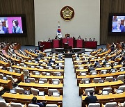 비난·고성만 오간 ‘아무말 대잔치’ 국회 대정부질문