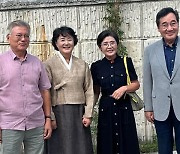 文 만난 이낙연 “달도 차면 기운다, 현직 곧 전직 돼”