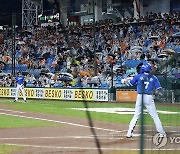 KBO, 천만 관중 돌파 기념 'PS 입장권·GG 시상식 초청 이벤트'