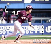 [포토] 이주형 '균형 깨는 1타점 적시타'