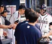 [포토] 양석환 '마음 고생 날리는 시즌 39호 홈런포'