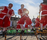 BELGIUM NAMUR STILT JOUSTING