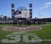 Padres Giants Baseball