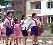 북한, 농촌 곳곳에 살림집 건설…"산골 축산기지서 입사모임"