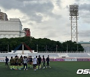 비 쏟아지면 ‘논두렁 축구’…전북, 열악한 마닐라서 이틀차 훈련 마무리 [오!쎈 마닐라]