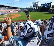 폭염에 KBO, 내일 프로야구 시작 시간 오후 5시로 변경