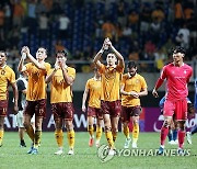 광주FC, 상대 서포터즈에게 인사