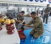 해군 순항훈련전단, 추석맞이 함상 차례