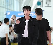 BTS 진, 여유 넘치는 입장