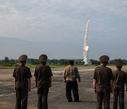 핵시설 공개, 탄도미사일 발사…연일 도발나서는 北 속내는