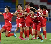 북한 여자축구, 브라질 이어 미국 꺾고 U-20 월드컵 결승 진출