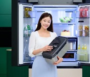 [포토] "냄새 걱정 싹" 삼성 비스포크 AI 김치플러스