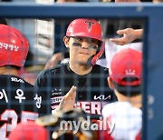 [MD포토] 김도영 'KBO리그 단일시즌 최다 득점 타이기록'